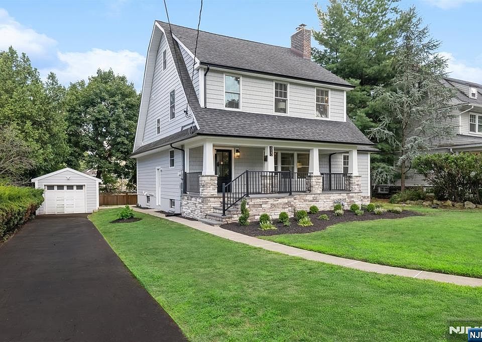 1st image of 613 Hillcrest Road