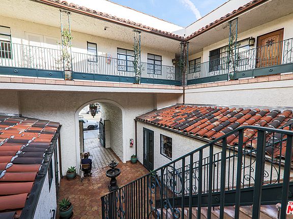 2nd image of 100 S La Brea Ave #7