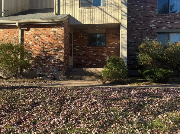 3 Amato Dr APT H, South Windsor, CT 06074