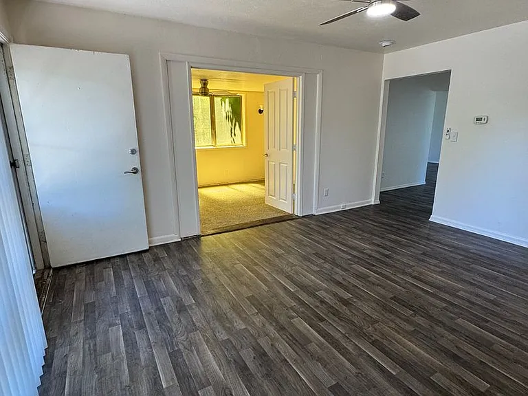 8003 N Wabash Ave — Photo 4