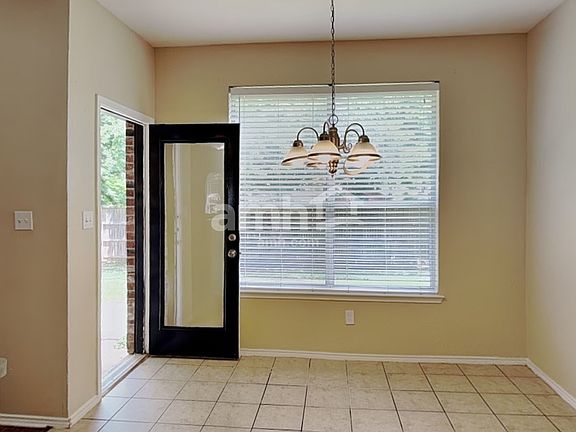 4th image of 1413 Park Palisades Dr