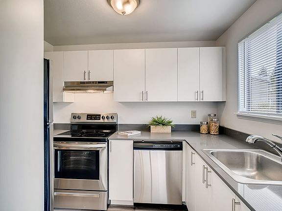 5th image of 2609 K St NE Unit A