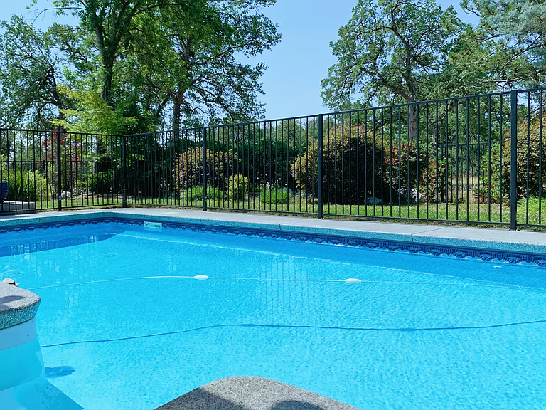 2074 Hope Ln — Photo 39