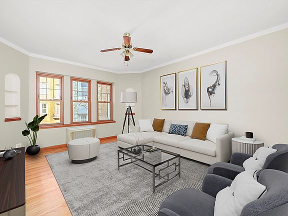 3rd image of 10945 S Longwood Dr #2