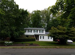 6 Dolphin Rd, New City, NY 10956