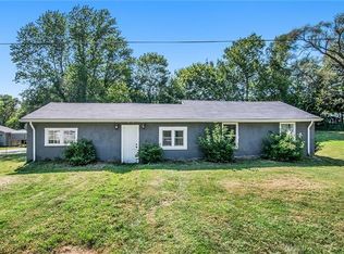 102 Laurel St, Dearborn, MO 64439
