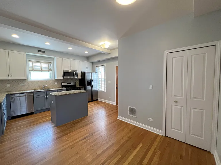 1811 W Cortland St #1A — Photo 14