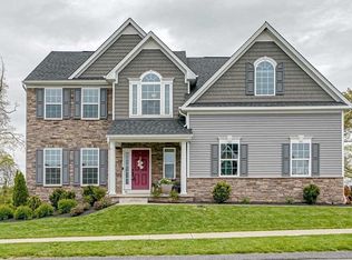821 Balmoral Ct, Coraopolis, PA 15108