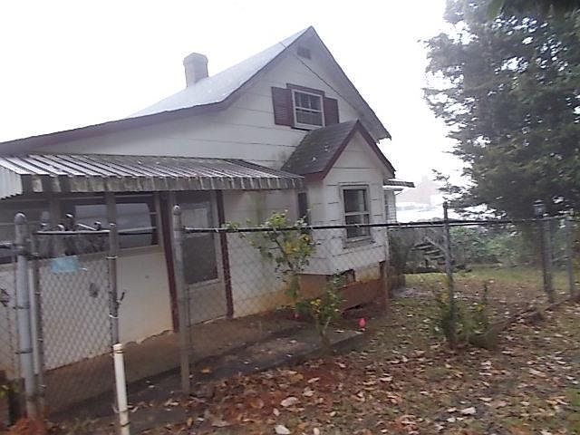 1st image of 8641 Fairystone Park Hwy