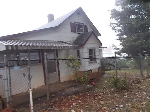 8641 Fairystone Park Hwy, Bassett, VA 24055