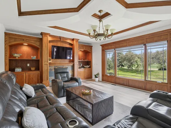 4309 129th St, Urbandale, IA 50323