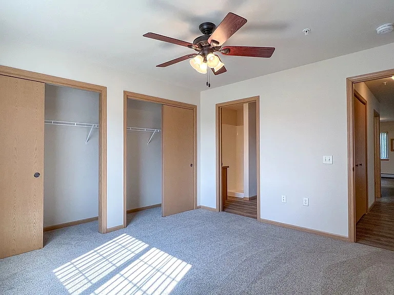1201 N Memorial Drive 2401 Semling Dr — Photo 20