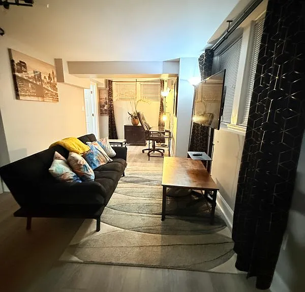 1 S Rosedale St #B — Photo 34