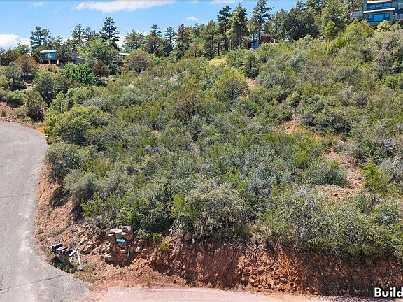 4th image of 900 N Turkey Run