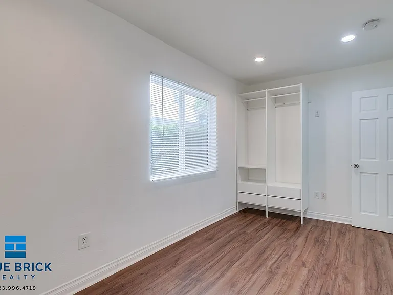 1223 N Bronson Ave — Photo 11