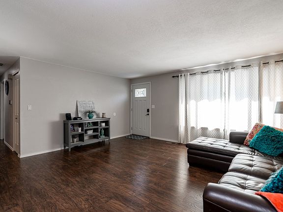 4th image of 4980 Chukar Dr