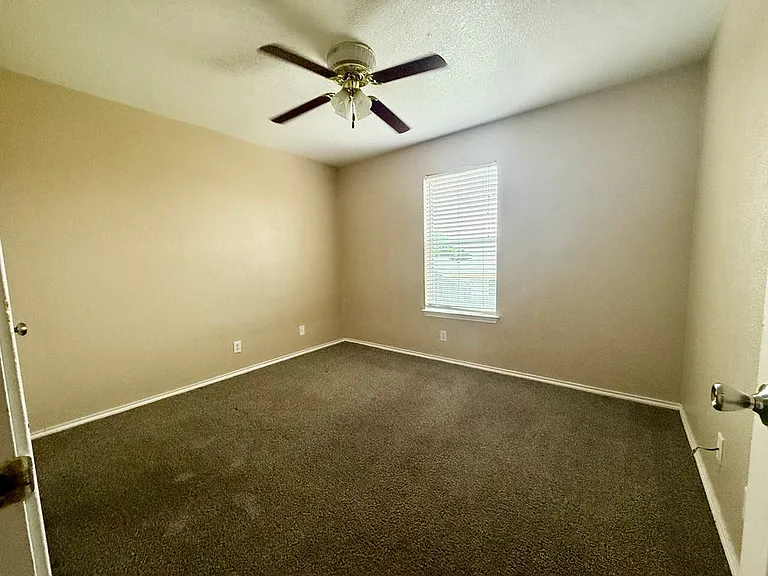 4006 Frigate Dr — Photo 11