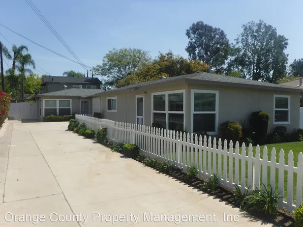 369 N Cleveland St, Orange, CA 92866