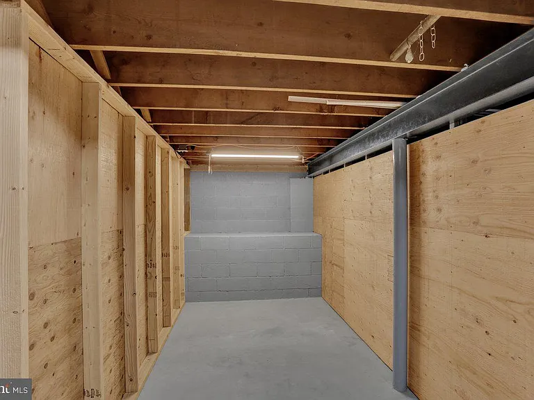 933 N Hanover St #1 — Photo 17