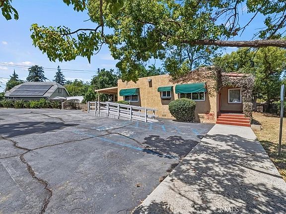 3rd image of 521 W Citrus Ave
