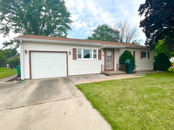 604 E 4th St, Streator, IL 61364