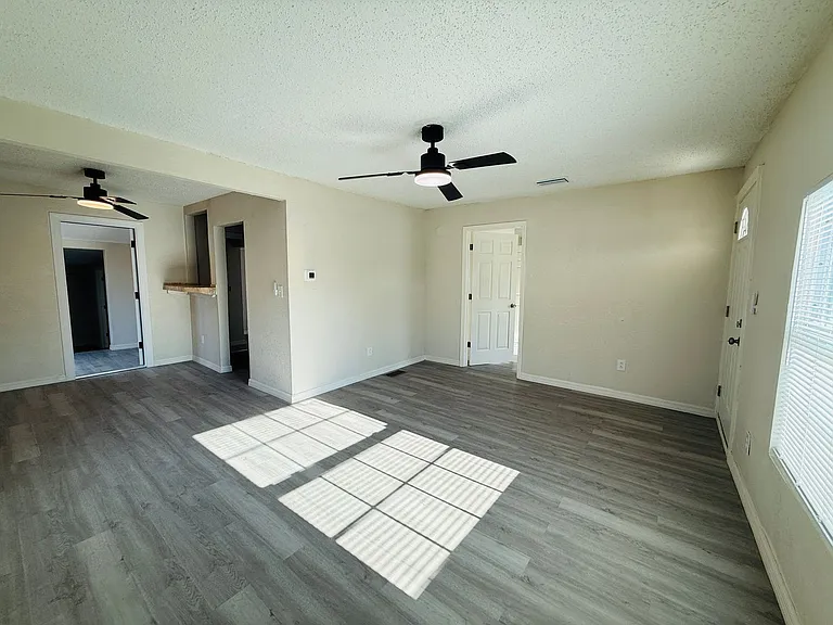 4010 Miramar Way S — Photo 13