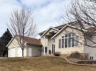 206 Kieffer Hills Dr, Saint Charles, MN 55972