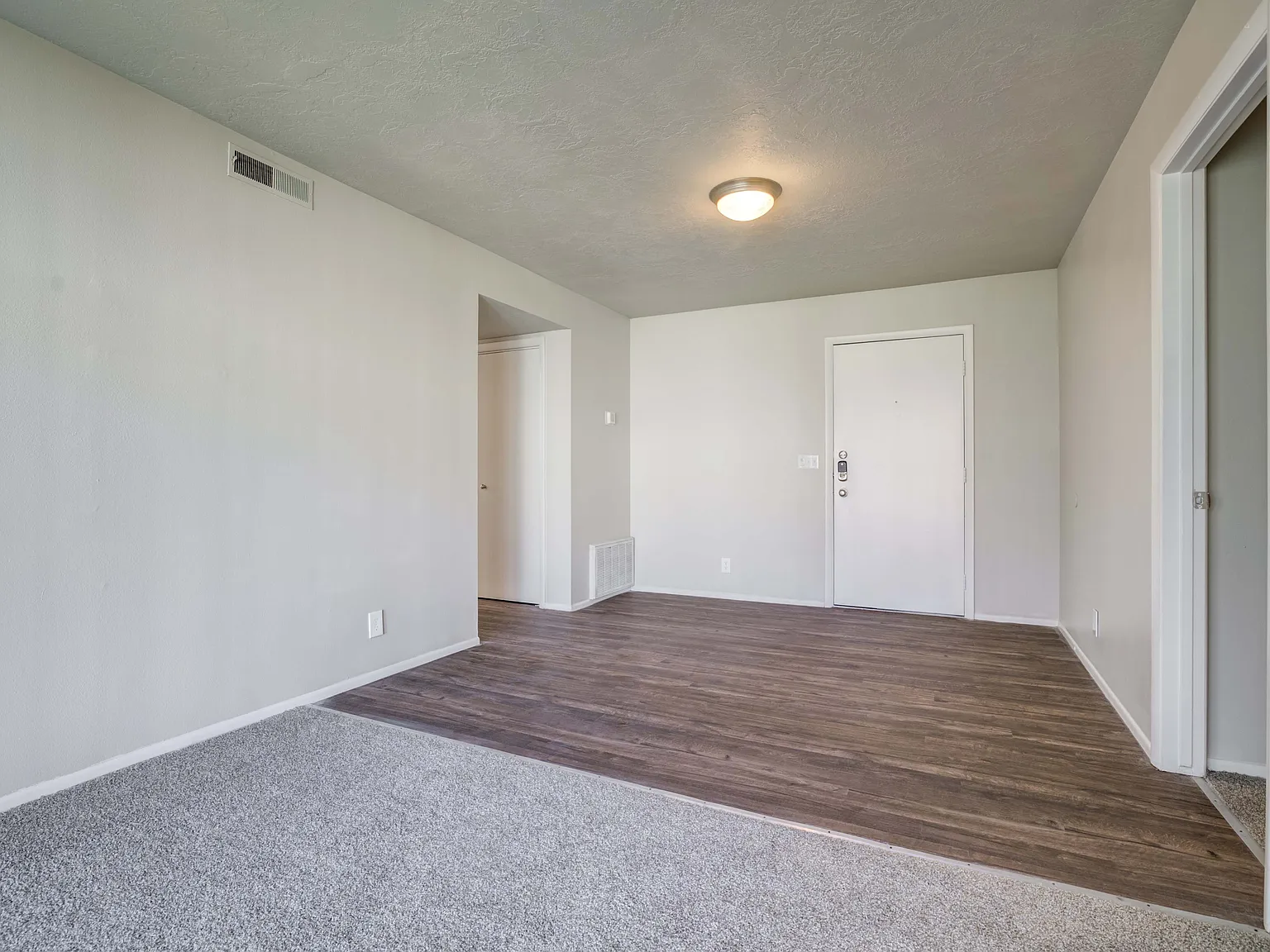Cherry Creek Apartments — Photo 3