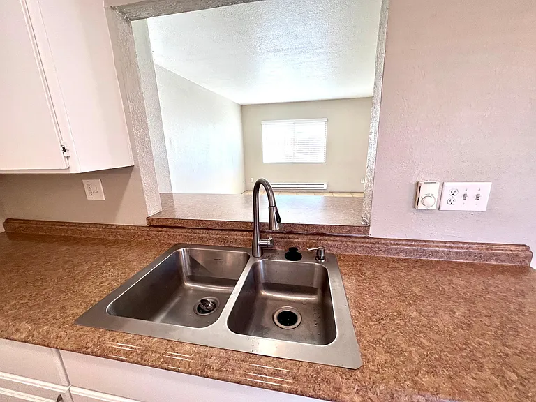 5125 E 2nd St #4 — Photo 8