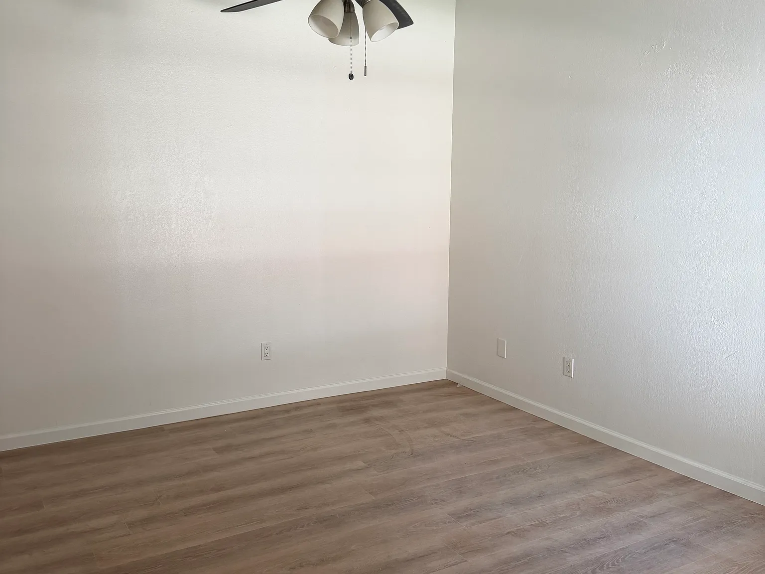 3 bed, 1078 sqft, $1,300 — Photo 3
