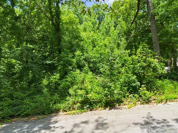 4th image of 6804 Brookwood Ct