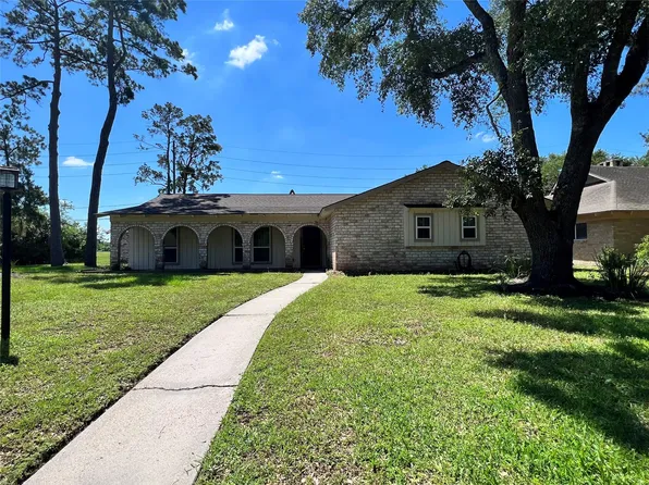 203 Acorn Tree Ct, Spring, TX 77388