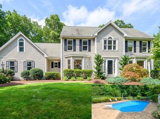 27 Sleepy Hollow Rd, Sandy Hook, CT 06482