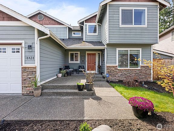 3rd image of 18428 118th Avenue Ct E