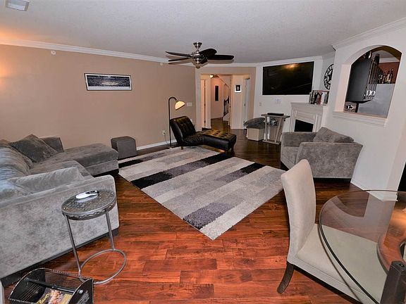 2nd image of 2351 Twelve Oaks Dr #104