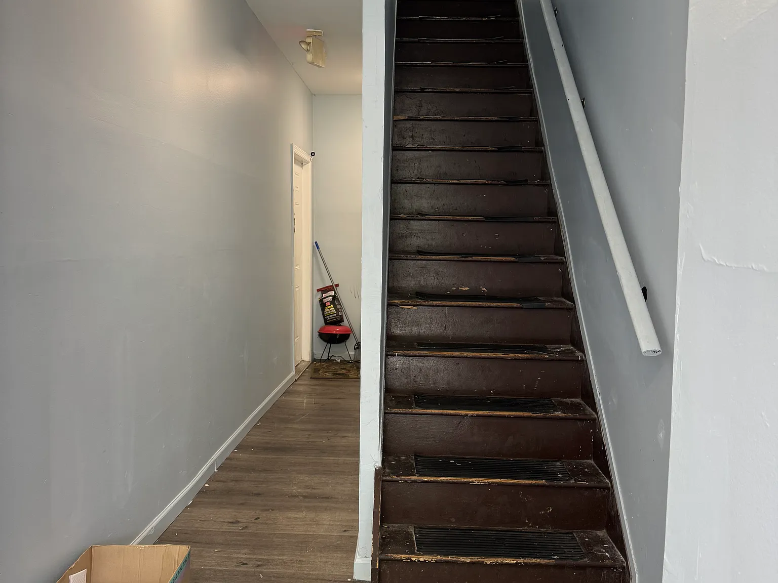 3 bed, 1000 sqft, $1,749 — Photo 3