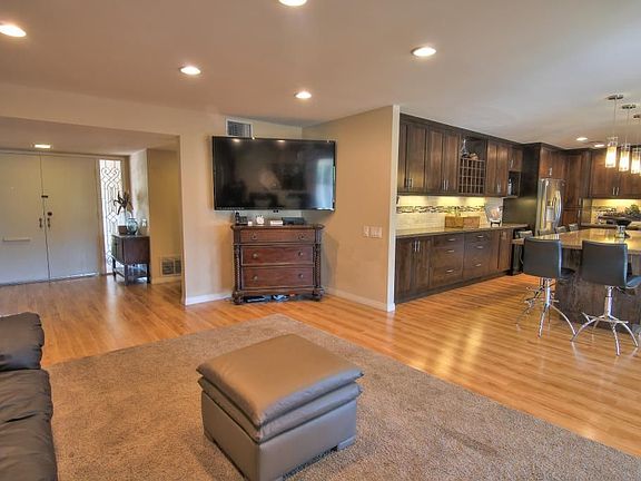 4th image of 17924 Sencillo Ct