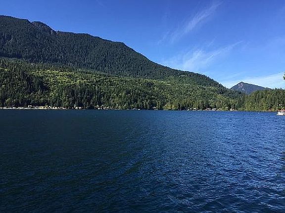 4th image of 45 Thompson Point Rd