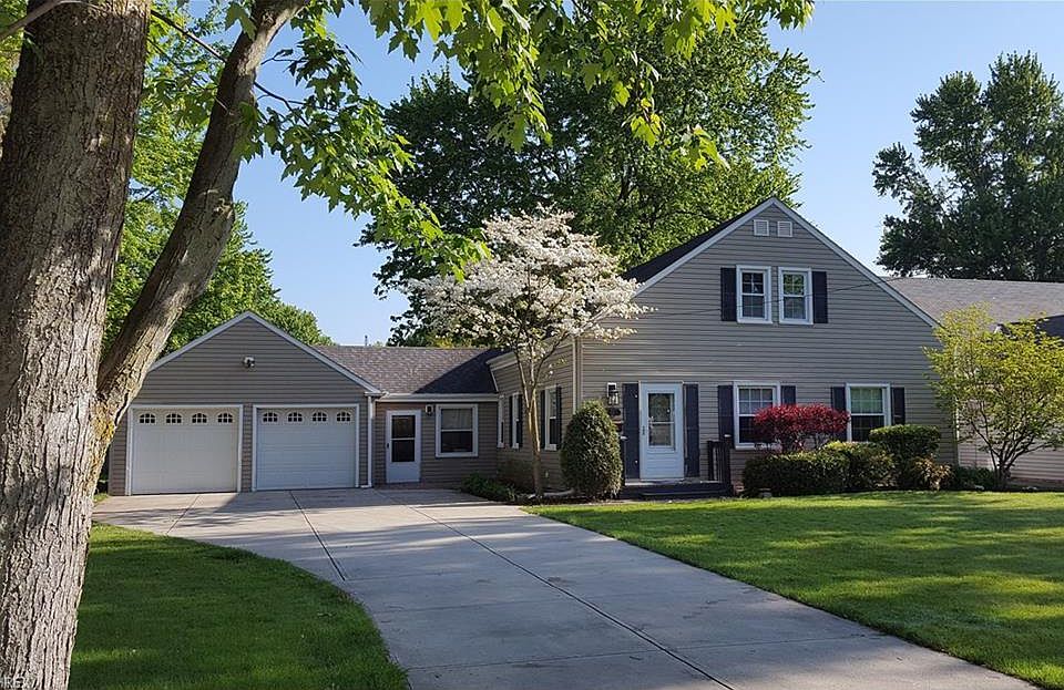 1st image of 125 Maplelawn Dr