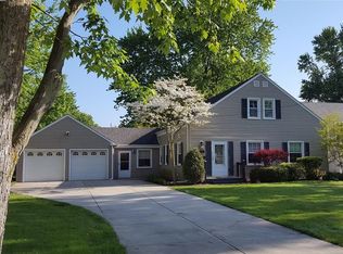 125 Maplelawn Dr, Berea, OH 44017