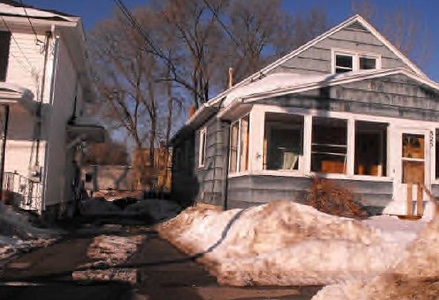 2nd image of 325 W Elm St