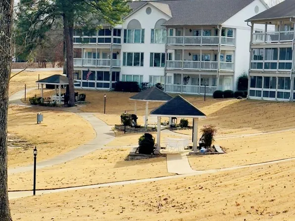 226 Pleasant Pl APT B3, Springville, TN 38256