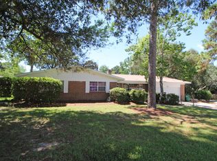 30 Poplar Ave, Shalimar, FL 32579