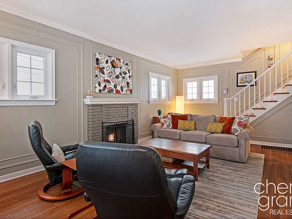 5th image of 651 Rosewood Ave SE