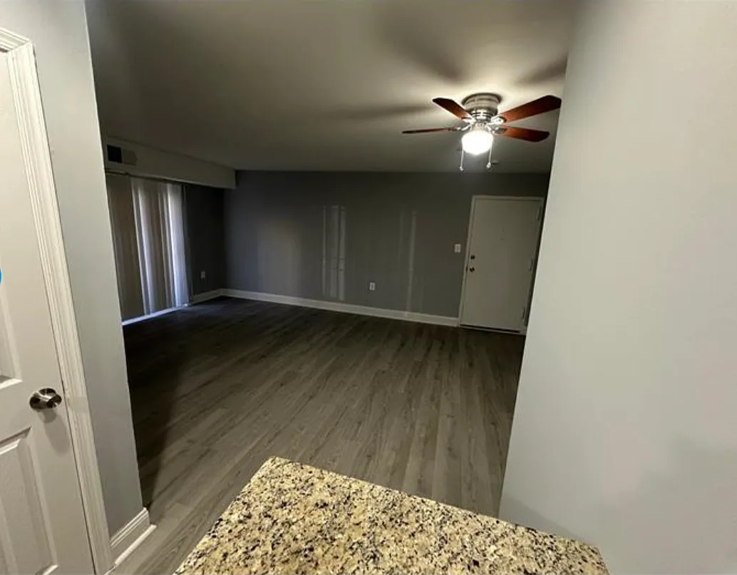 2 bed, $1,695 — Photo 2