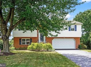 210 Kendale Rd, Red Lion, PA 17356