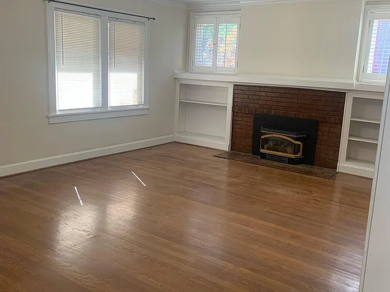 4820 Liberty St — Photo 5