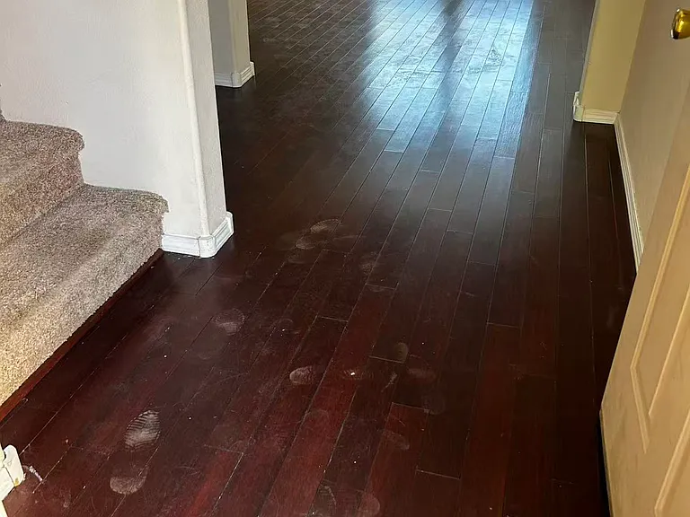 10916 Fort Point Ln NE — Photo 2