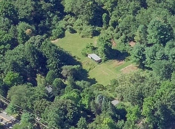 2nd image of 120 Rangeway Rd