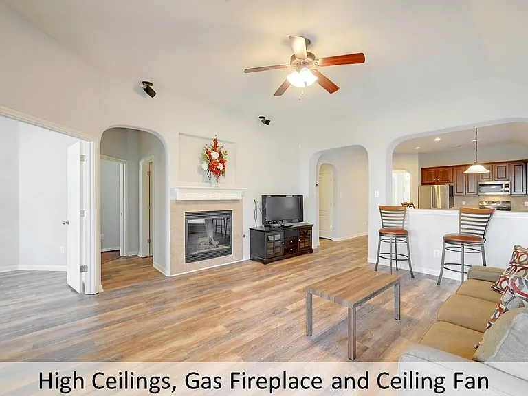 2605 Salorn Way — Photo 9